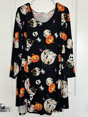 NWOT (3XL) Monnuro Halloween Theme Tunic Top